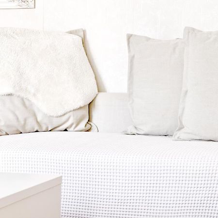 Ilona Apartments -"Home Away From Home" ก็อตกา ภายนอก รูปภาพ